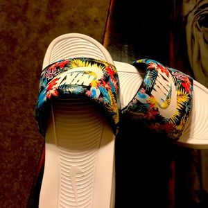 Nike slides